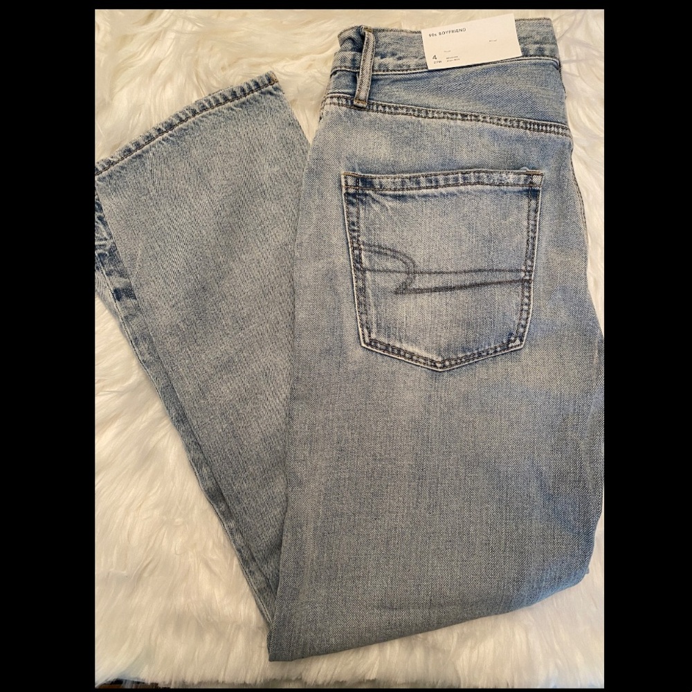 America Eagle 90s style boyfriend jeans